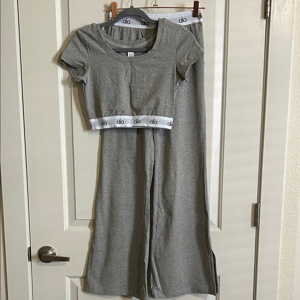 ALO Yoga Sports Set in Gray